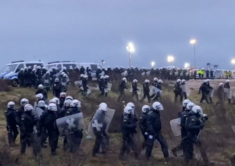  Nowa kopalnia węgla w Niemczech. Aktywiści starli się z policją [WIDEO]