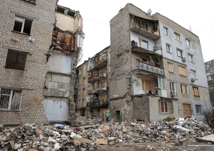 Zniszczenia po rosyjskim bombardowaniu, zdjęcie poglądowe Rosjanie kontrolują większość, a być może cały Sołedar. ISW komentuje
