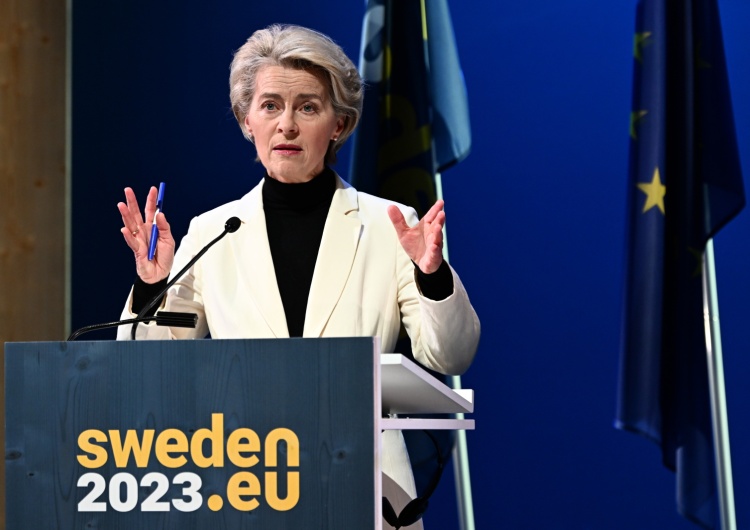 Ursula von der Leyen Von der Leyen: KE oceni polską ustawę o SN, gdy nowe prawo zostanie wdrożone
