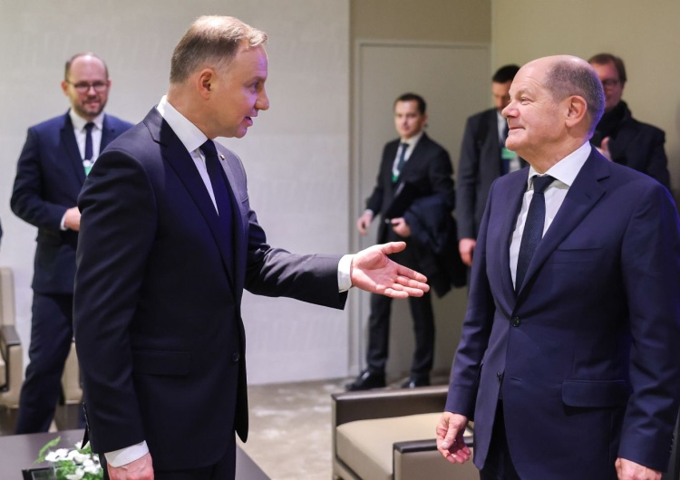 Prezydent RP Andrzej Duda i kanclerz Niemiec Olaf Scholz na szczycie w Davos Zbigniew Kuźmiuk: Scholz skompromitował Niemcy w Davos