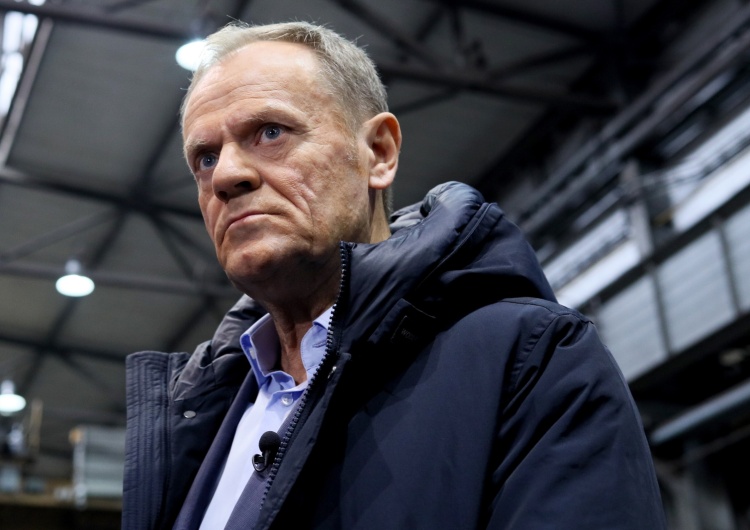 Donald Tusk PiS punktuje Donalda Tuska. Padły pytania o Rosję i Putina