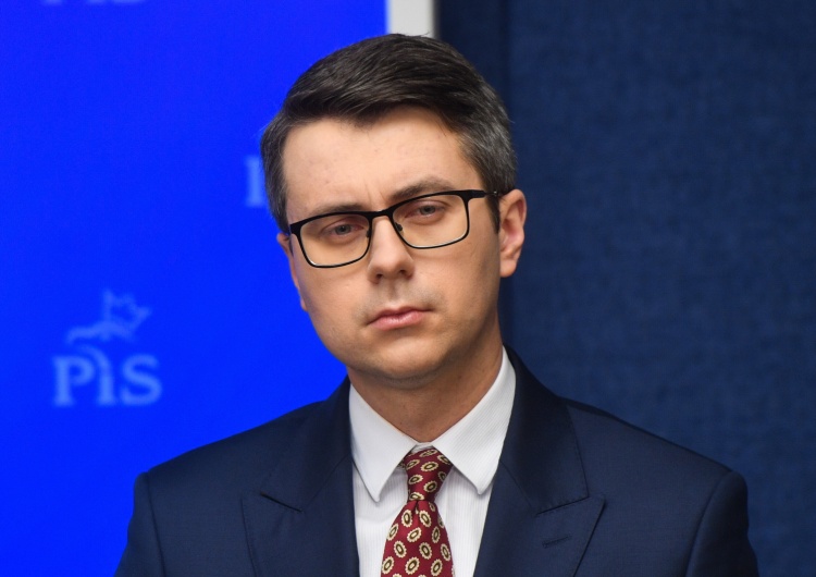 Rzecznik rządu Piotr Müller Leśnictwo zostanie przeniesione do kompetencji UE? Rzecznik rządu zabiera głos