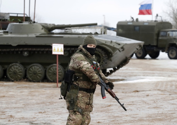 Rosyjski żołnierz Wojenna atmosfera w Rosji. Raport brytyjskiego wywiadu 