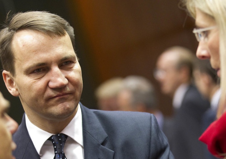 Radosław Sikorski Paweł Jędrzejewski: Sikorski znów przewraca się na skórce banana, czyli marna opozycja to nieszczęście