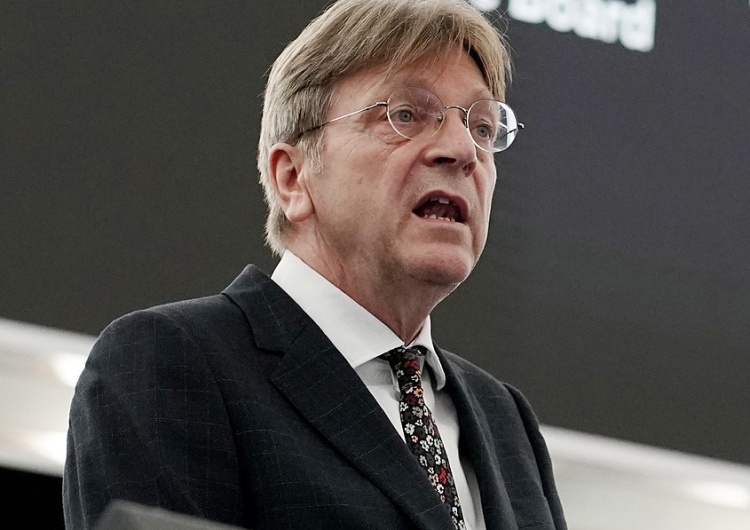 Guy Verhofstadt Verhofstadt oskarża Brytyjczyków o inwazję Rosji na Ukrainę? Szokujące słowa