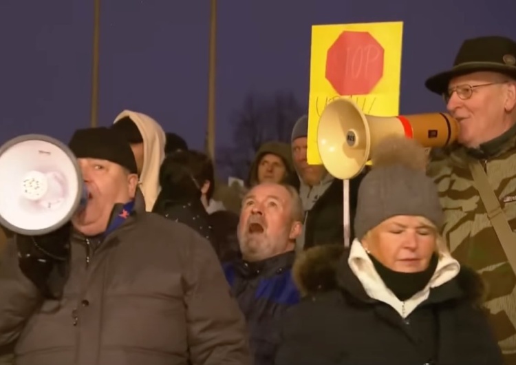„W jaki sposób mamy sobie poradzić?”. Mieszkańcy niemieckiego miasteczka nie chcą imigrantów
