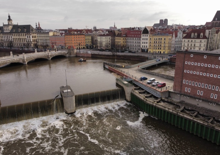 Tragiczny finał poszukiwań 24-latka Tragiczny finał poszukiwań 24-latka. Służby odnalazły ciało