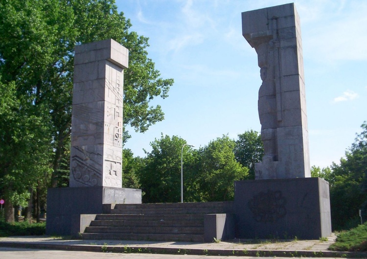  „Doceniony w Moskwie”. Prezydent Olsztyna broni pomnika wdzięczności Armii Czerwonej