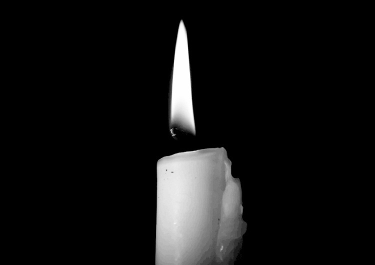 świeca / zdjęcie poglądowe Nie żyje wybitny muzyk i kompozytor. Miał 94 lata