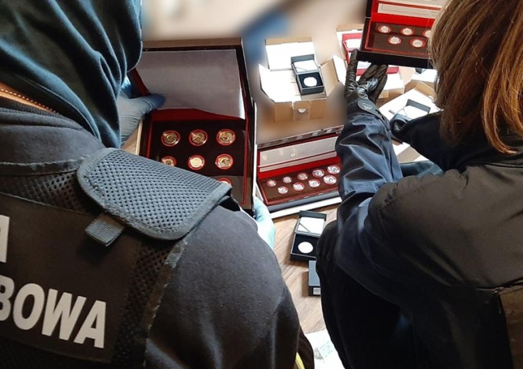 Największy w historii przemyt papierosów z Białorusi do Polski. Zatrzymano funkcjonariuszy KAS