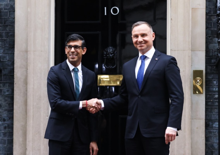 Premier Wielkiej Brytanii Rishi Sunak oraz prezydent Polski Andrzej Duda „Warszawa - Berlin, Paryż 3:0”. Brytyjski dziennik chwali Polskę