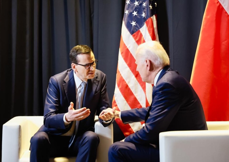 Mateusz Morawiecki i Joe Biden Premier Morawiecki rozmawiał w cztery oczy z prezydentem Bidenem. Rzecznik rządu zabiera głos