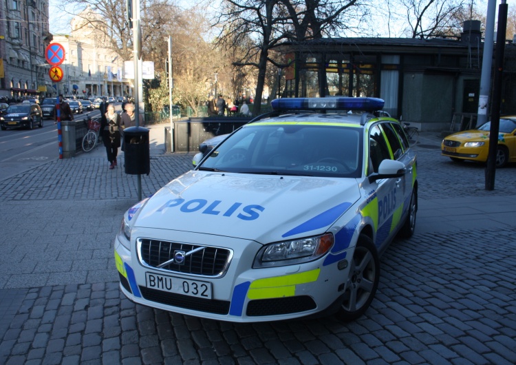 Radiowóz szwedzkiej policji / zdjęcie poglądowe Niespodziewana śmierć wiceszefa szwedzkiej policji. W tle zaskakująca historia