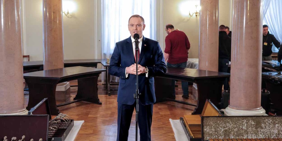 Okrągły Stół zniknął z Pałacu. Polacy ocenili decyzję prezydenta