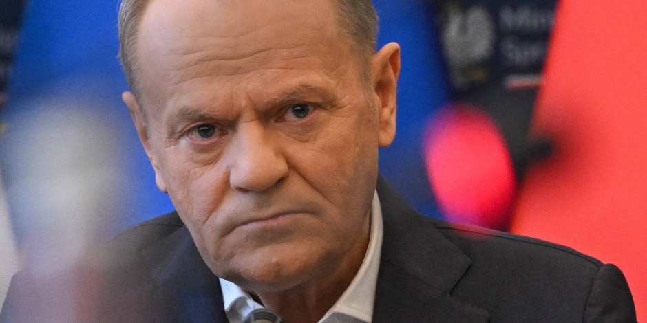 Atak na Iran. Tusk ugiął się pod presją, wyśle samoloty po Polaków