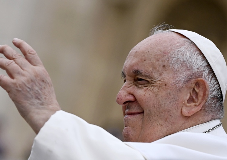 Papież Franciszek Papież: Wszyscy jesteśmy braćmi i siostrami, wielką rodziną Jezusa