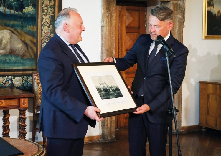 Wojciech Dąbrowski, prezes zarządu PGE Polska Grupa Energetyczna PGE mecenasem Muzeum Narodowego w Kielcach