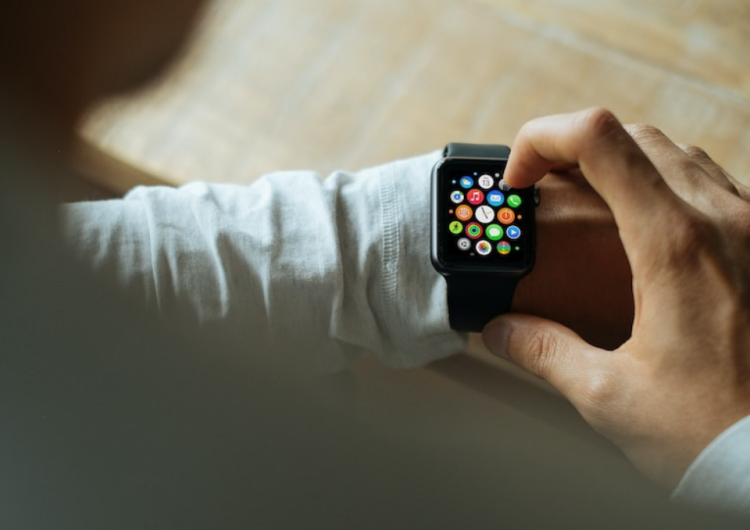 SmartWatch Dlaczego warto kupić smartwatch marki Apple?