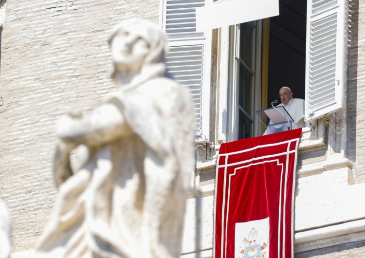 Papież Franciszek Franciszek o ataku Iranu na Izrael: Apeluję o powstrzymanie działań. Nikt nie może zagrażać istnieniu innych