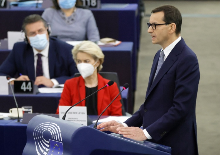  Niemiecki dziennik: Ursula von der Leyen obiecała Polsce, że niebawem otrzyma środki z KPO