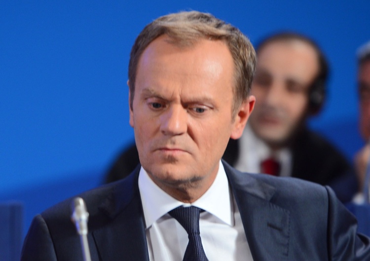  Donald Tusk znowu złamał przepisy drogowe? Zaskakujące doniesienia jednego z dzienników